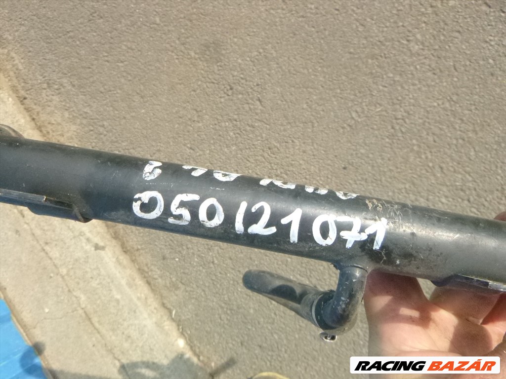 Audi A4 (B5 - 8D) 1.6 Fém vízcső 050 121 071 5. kép
