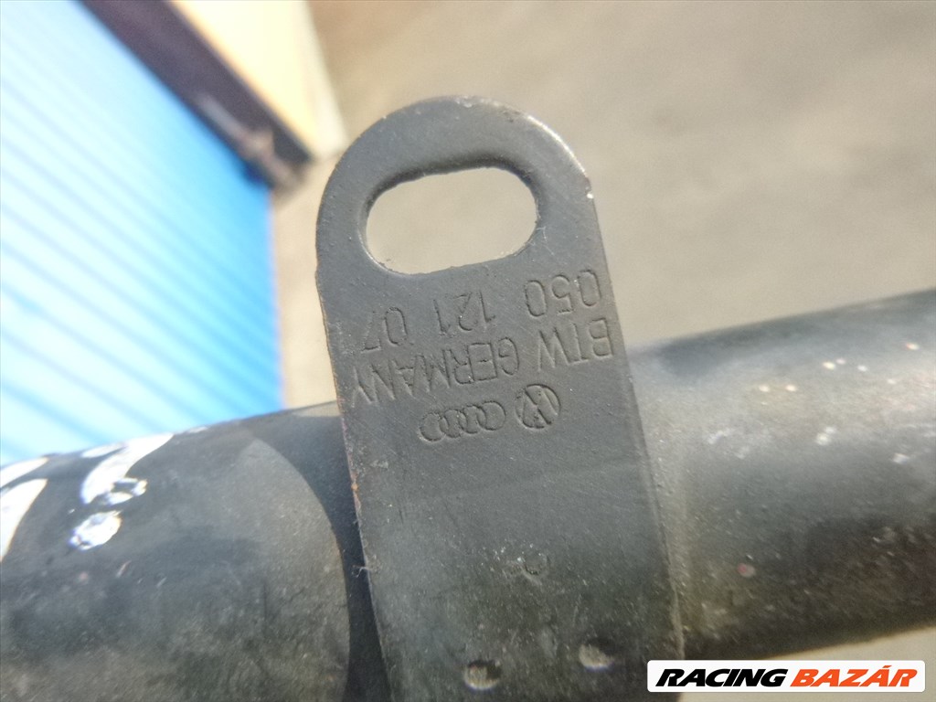 Audi A4 (B5 - 8D) 1.6 Fém vízcső 050 121 071 6. kép