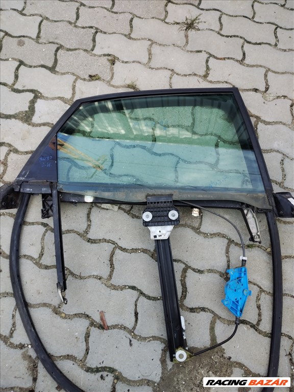 Audi A4 (B6/B7) Jobb hátsó ablakemelő szerkezet üveggel 1. kép