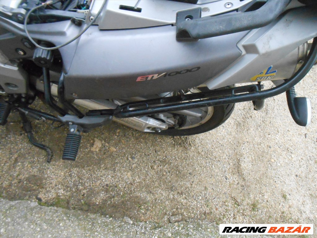 APRILIA ETV 1000 CAPONORD,ABS,2006-OS,OSZTRÁK,ENYHÉN SÉRŰLTEN BONTÓDIK TAPOLCÁN 81. kép