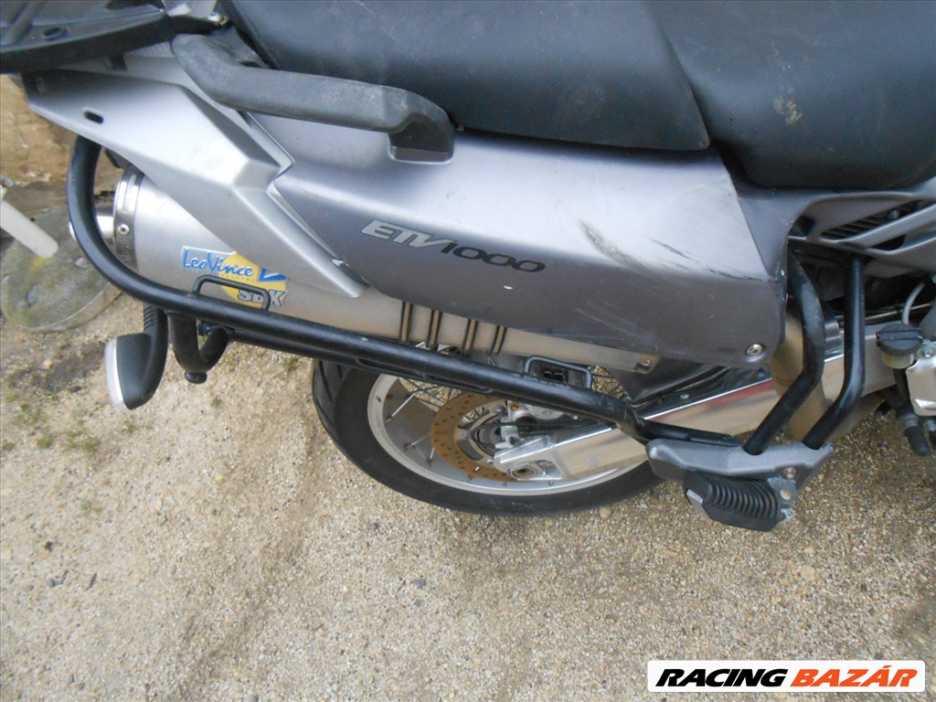 APRILIA ETV 1000 CAPONORD,ABS,2006-OS,OSZTRÁK,ENYHÉN SÉRŰLTEN BONTÓDIK TAPOLCÁN 85. kép