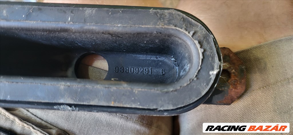 Iveco DAILY 00- Vízhűtő hűtő gumibak gumi támasztó 4210 93809291 7. kép