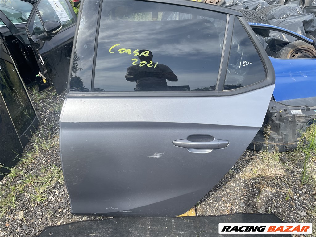 Opel Corsa F bal hátsó ajtó  1. kép