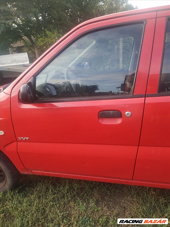 Suzuki Ignis bal első ajtó piros színben eladó 1. kép