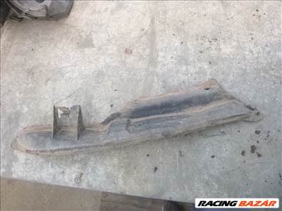 Volkswagen Passat B5 B5.5 első sárvédő zajszigetelés 3B0 821 112 B 3b0821112b