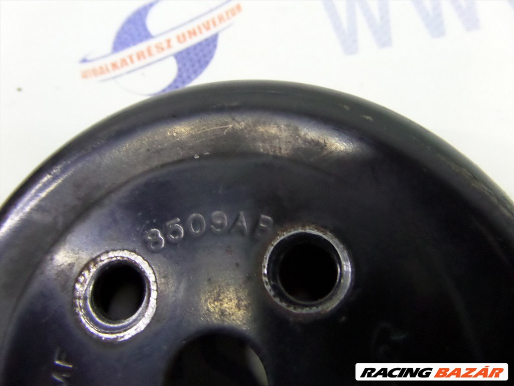 Mazda 2 1.4, 1.6 benzin vízpumpa tárcsa, bontott 2. kép