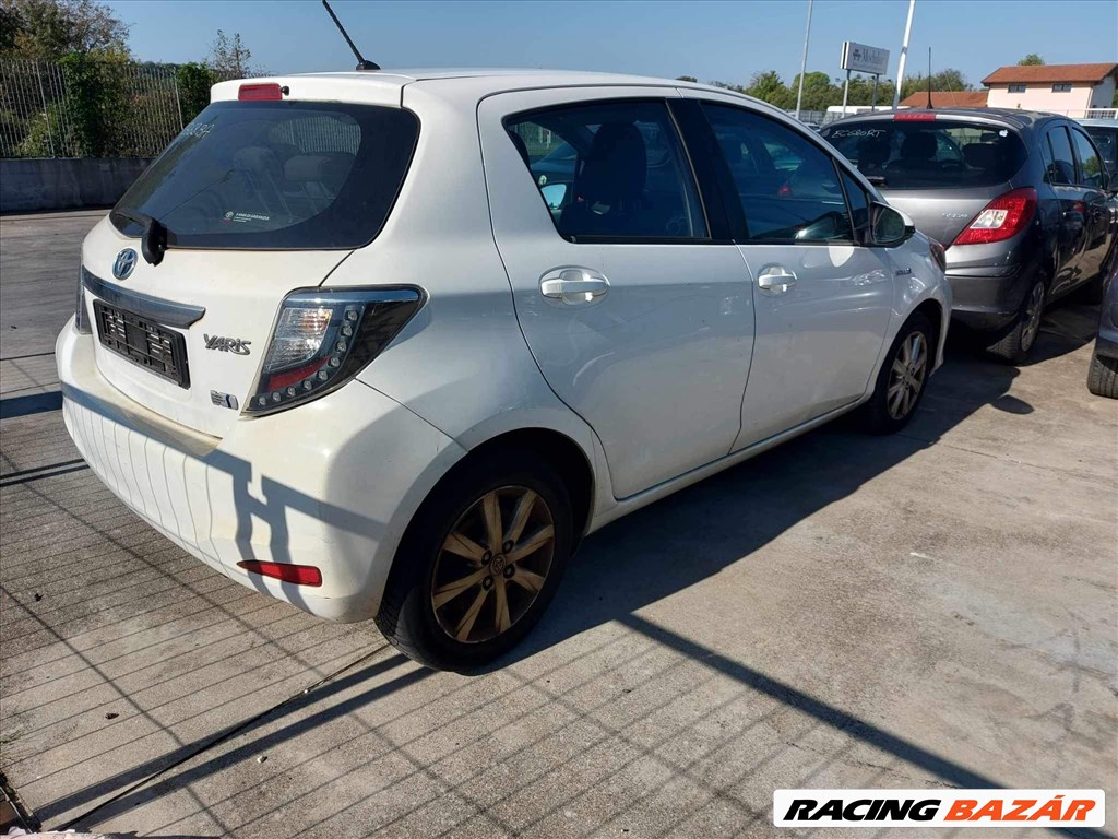 Toyota Yaris (XP130/XP150) bontott alkatrészei 4. kép