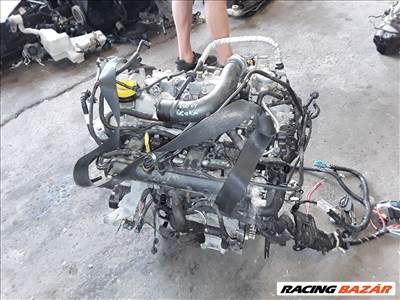 H5FC402 kódú Dacia Lodgy 1.2 TCe komplett motor, segédberendezésekkel 68.000km 