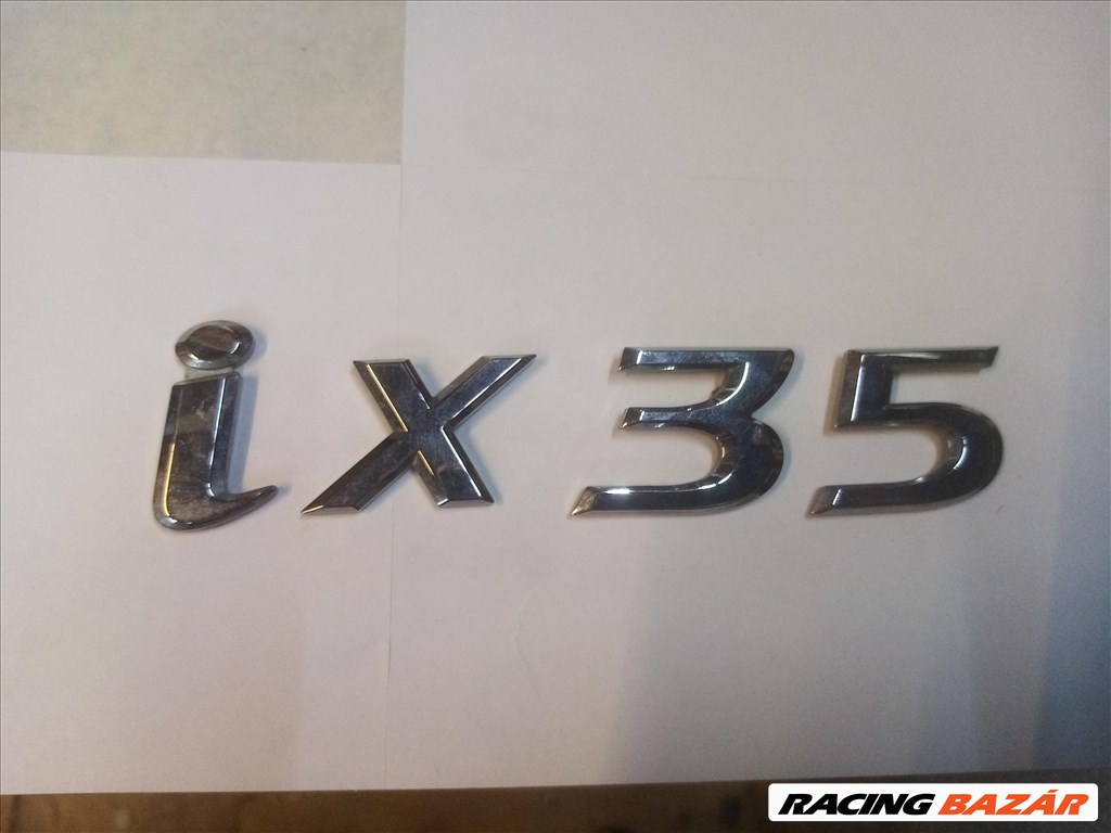 Hyundai ix35 karosszéria alkatrészek lökhárító motorháztető lámpa ház  9. kép