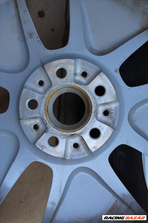  5x112 lyukosztású 19" újszerű gyári  alufelni, rajta 155/70 használt Bridgestone téli gumi  4. kép