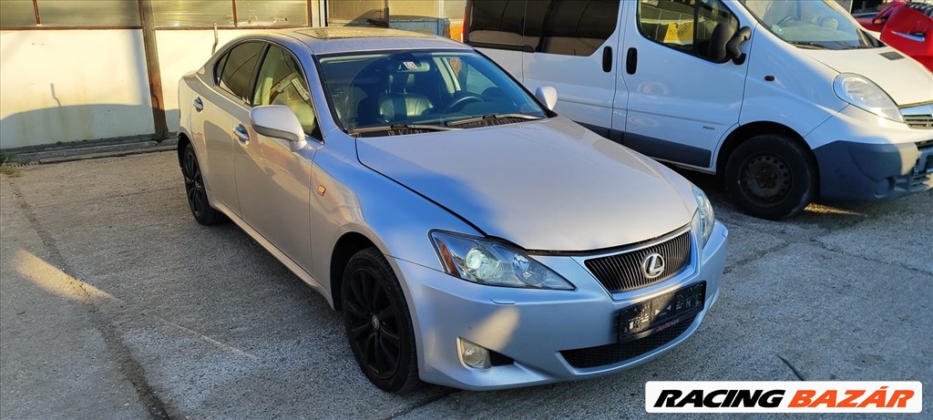 Lexus IS (XE20) (XE20) bontott alkatrészei 1. kép