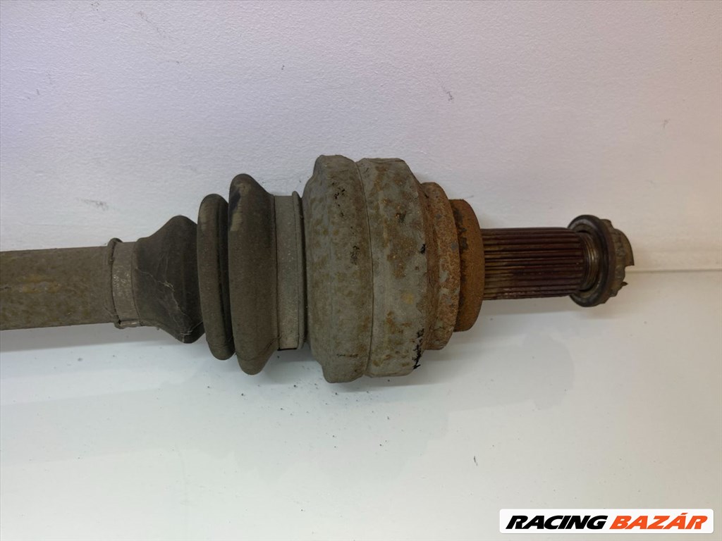 BMW E90 E91 E92 E93  330d N57D30A 245le bal hátsó féltengely    4. kép