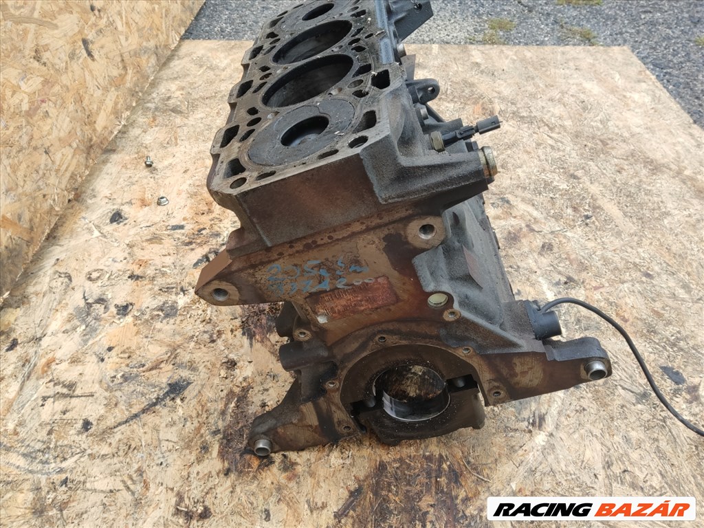 Alfa Romeo 147 1,9 8v Diesel motor, motoralkatrészek 937A2000 4. kép