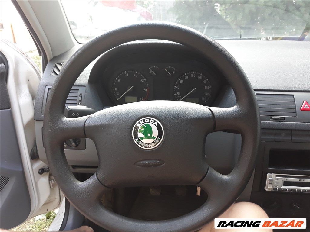  SKODA FABIA 1 1999-2007-ig karosszéria elemek Sárvédő ajtók Lámpák űlések kárpitok STB 8. kép