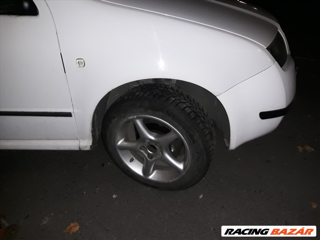  SKODA FABIA 1 1999-2007-ig karosszéria elemek Sárvédő ajtók Lámpák űlések kárpitok STB 9. kép