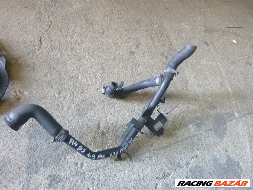 Audi A4 (B5 - 8D) 1.9 Tdi Fém   vízcső motorblokk oldalán  028 121 065 L 028121065l 1. kép