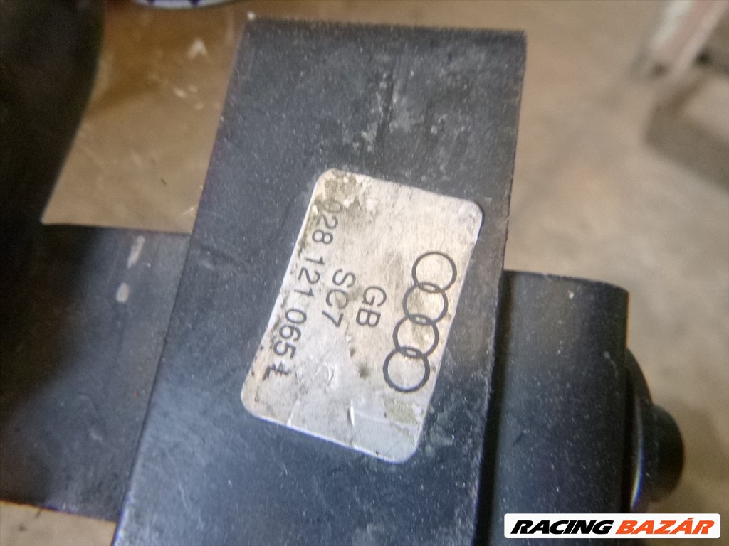 Audi A4 (B5 - 8D) 1.9 Tdi Fém   vízcső motorblokk oldalán  028 121 065 L 028121065l 3. kép