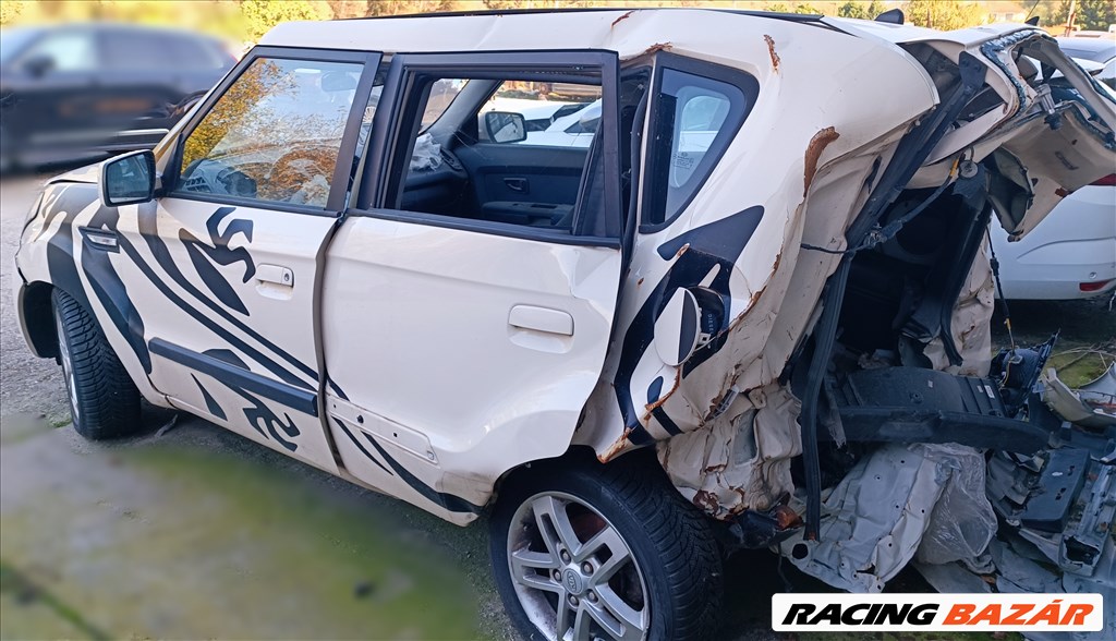 Kia Soul 1.6 CRDi D4FB Safari (AM) bontott alkatrészei 3. kép