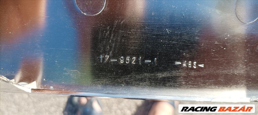 Opel Insignia A jel nélküli díszrács felső rész 1795211 3. kép