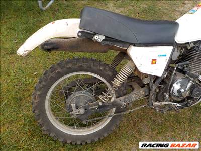 SUZUKI DR 500-AS,1981-ES ÜRES FŐVÁZ PAPIROK NÉLKŰL ELADÓ