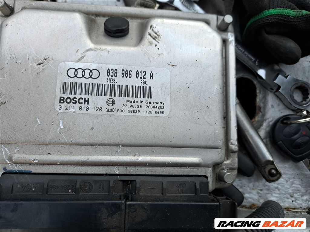 Audi A3 (8L) motorvezérlő  038906012a 1. kép
