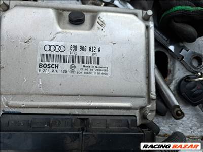 Audi A3 (8L) motorvezérlő  038906012a