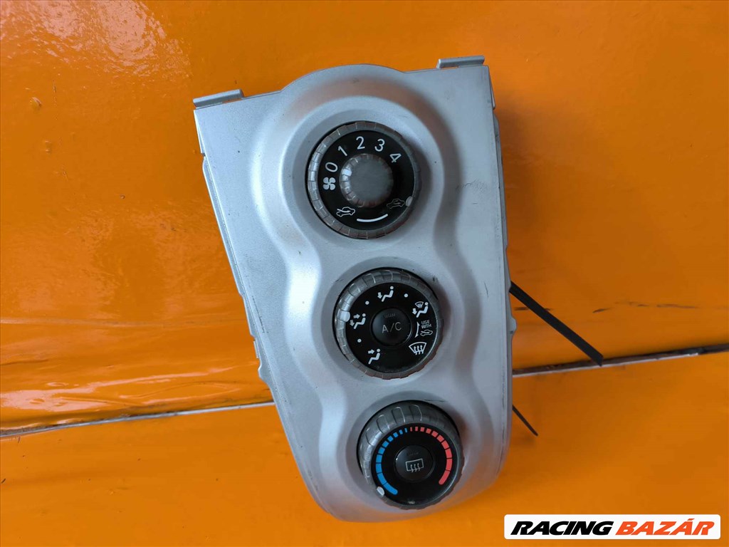 Toyota Yaris (XP90) 1.0 VVT-i fűtéskapcsoló  1. kép