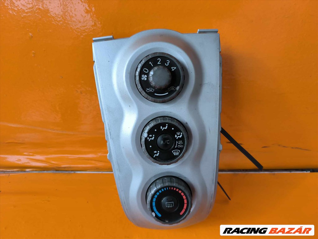 Toyota Yaris (XP90) 1.0 VVT-i fűtéskapcsoló  4. kép