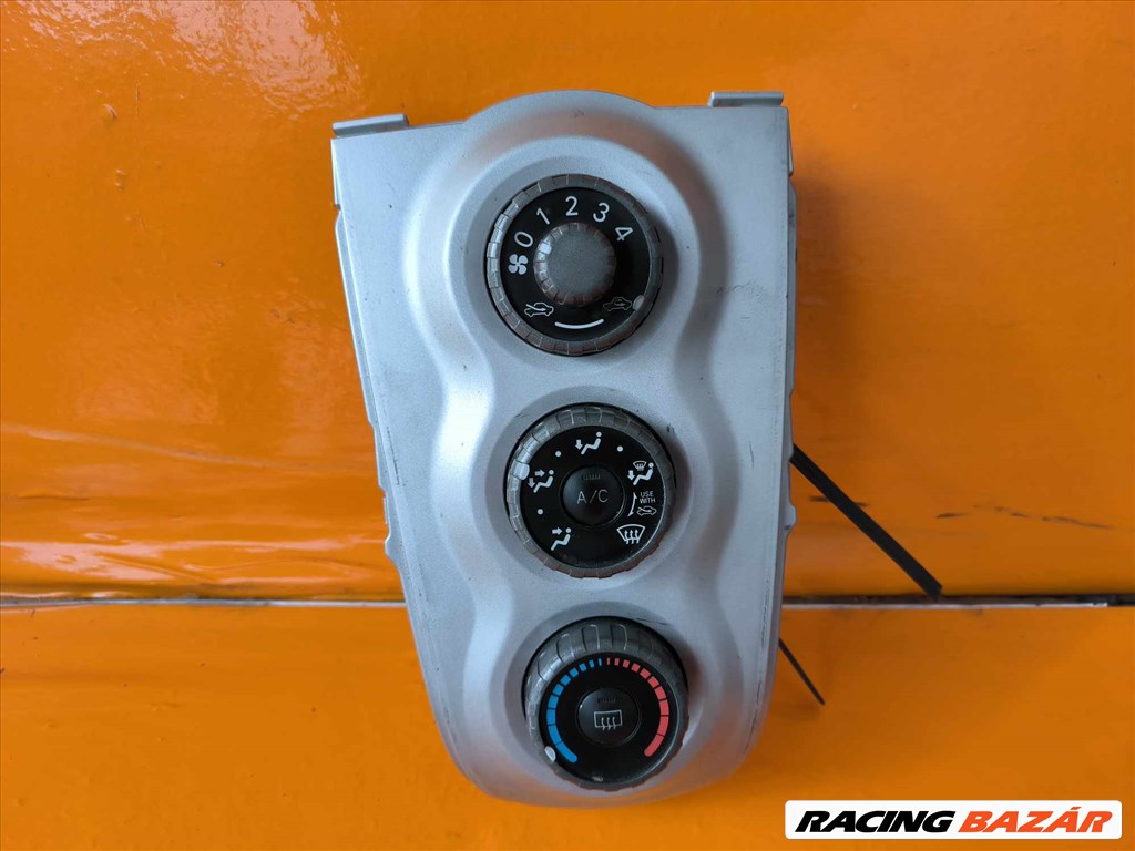 Toyota Yaris (XP90) 1.0 VVT-i fűtéskapcsoló  5. kép