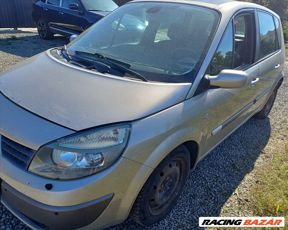 Renault Scénic II bontott alkatrészei 1. kép