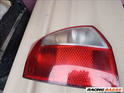Audi A4 (B6/B7) B6/B7 Hátsó lámpa bal oldal 