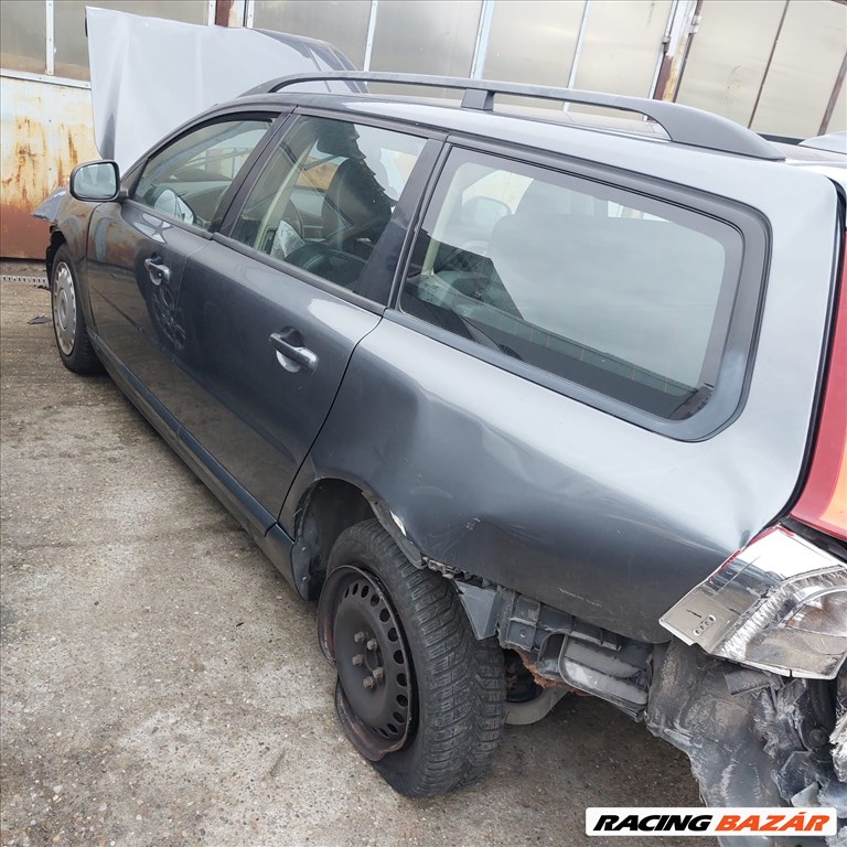 Volvo V70 bontott alkatrészei 3. kép