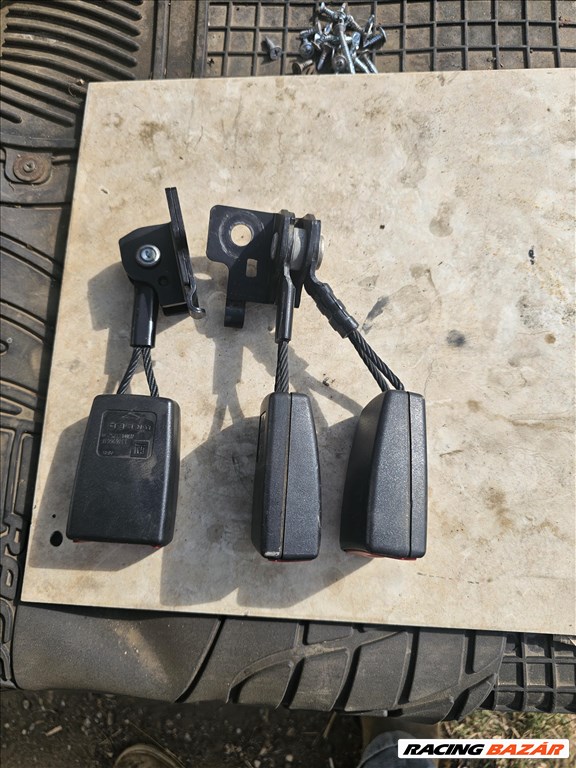 Opel Vectra C Biztonsági Őv csatt hátsó  1. kép