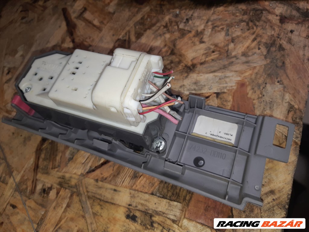 Toyota Yaris 05-10 Bal Elsõ Ablakemelõ  Központizár Kapcsoló 74232-0D110 2. kép