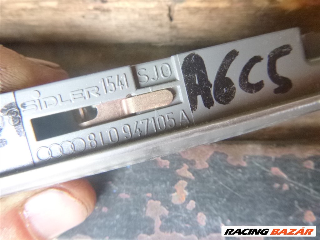 Audi A6 (C5 - 4B) 98, napellenző feletti utastér lámpa 8L0 947 105 A 3. kép
