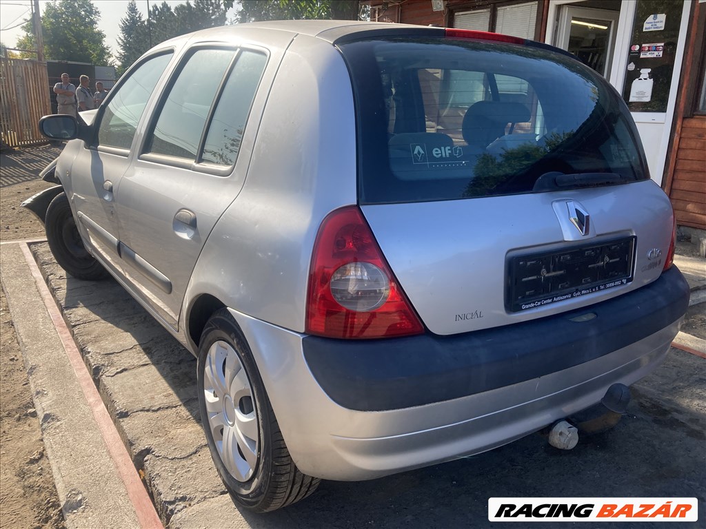 Renault Clio II 1.2i bontott alkatrészei 1. kép