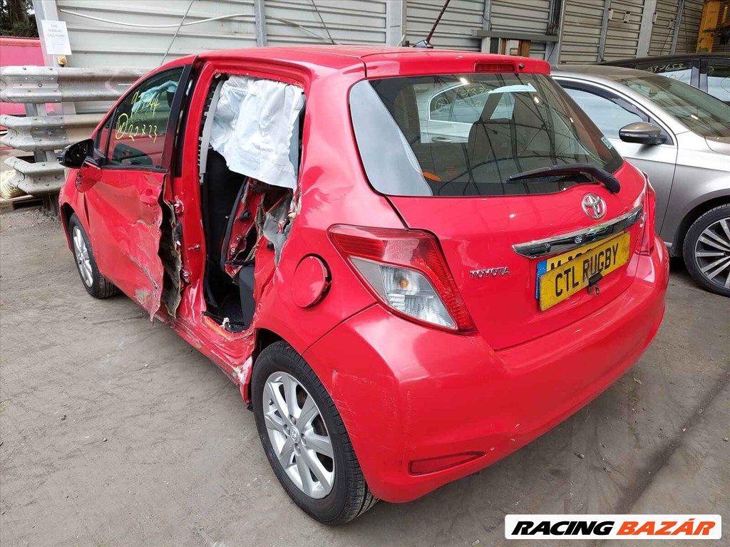 Toyota Yaris (XP130/XP150) bontott alkatrészei 10. kép