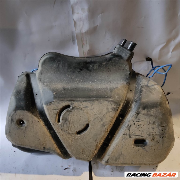 Fiat Bravo 2007-2014  benzines Üzemanyagtank 51791012 2. kép