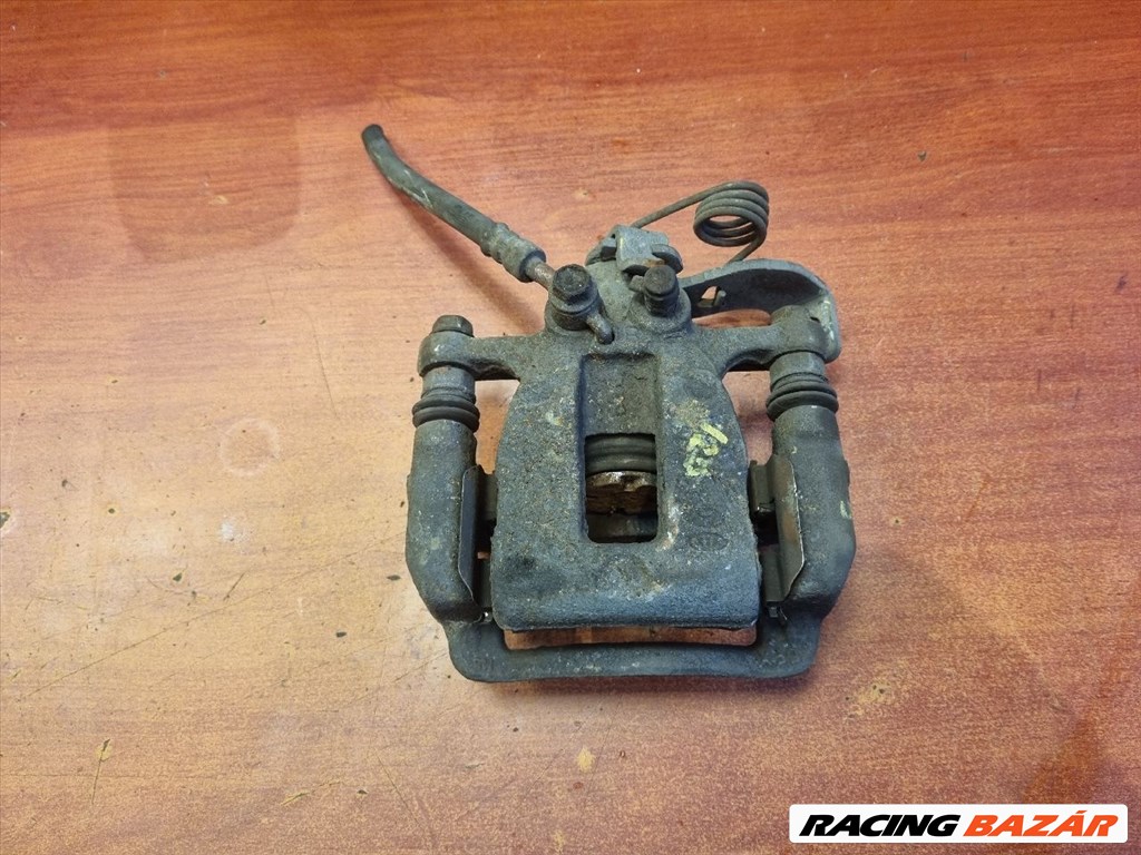 HYUNDAI i20 II Jobb hátsó Féknyereg Munkahengerrel 1. kép