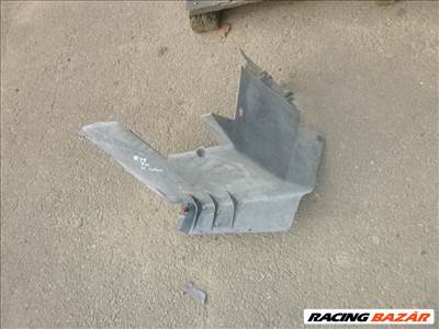 Renault R19 jobb első alsó kerékjárat műanyag 7700817987