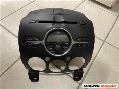 Mazda 2 (DE) 2008-2014-ig Gyári cd rádió eladó.