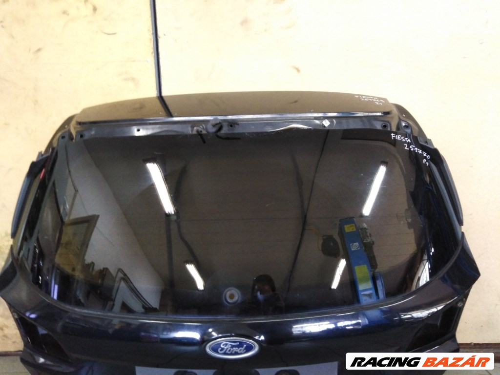 Ford Fiesta 5 ajtós hátsó szélvédõ 1. kép