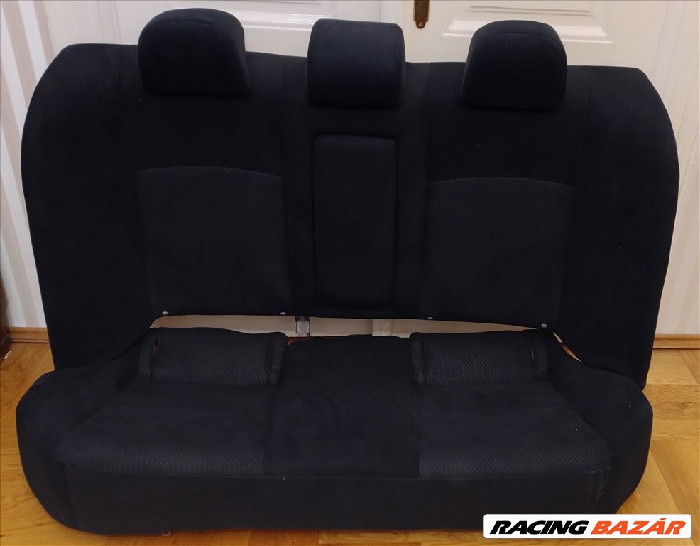 Mitsubishi Lancer VIII Lancer Evo X Recaro hátsó üléspad és háttámla 1. kép