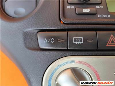 Toyota Yaris (XP10) fűtéskapcsoló (manuális klímás)