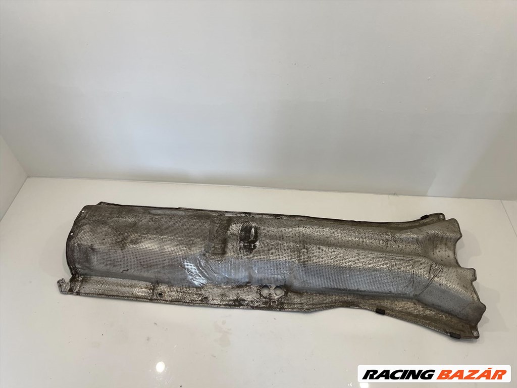 BMW E60 E61 330d M57 218le középső kipufogó hővédő 2. kép