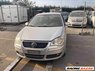 Volkswagen Polo IV 1.2 motorháztető 