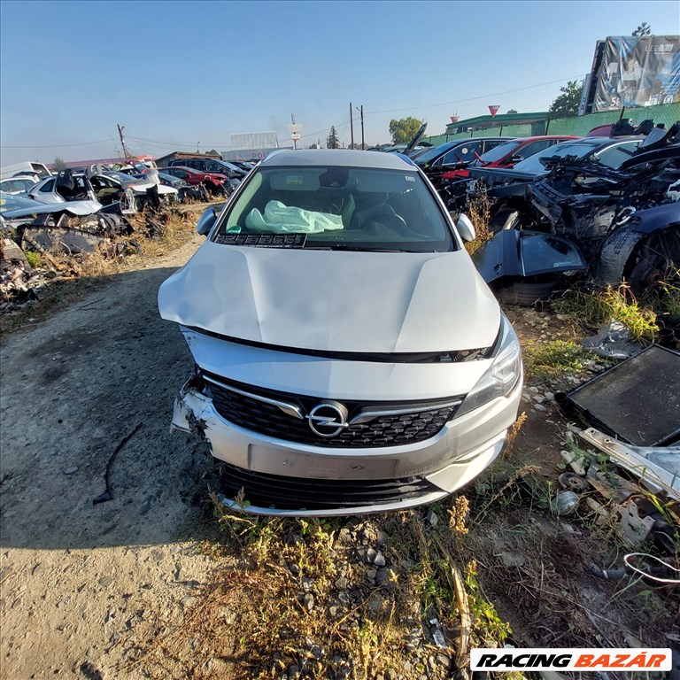 Opel Astra K bontott alkatrészei 1.5 TDCI Automata 1. kép