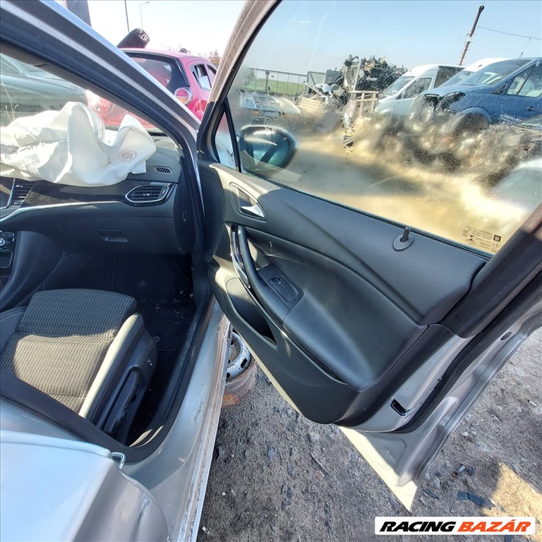 Opel Astra K bontott alkatrészei 13. kép