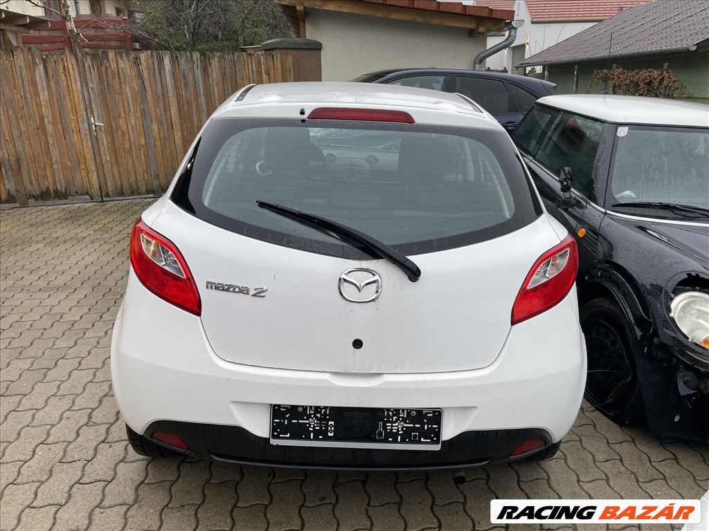 Mazda 2 (DE)2008-2014-ig  bal-jobb hátsó lámpa  2. kép