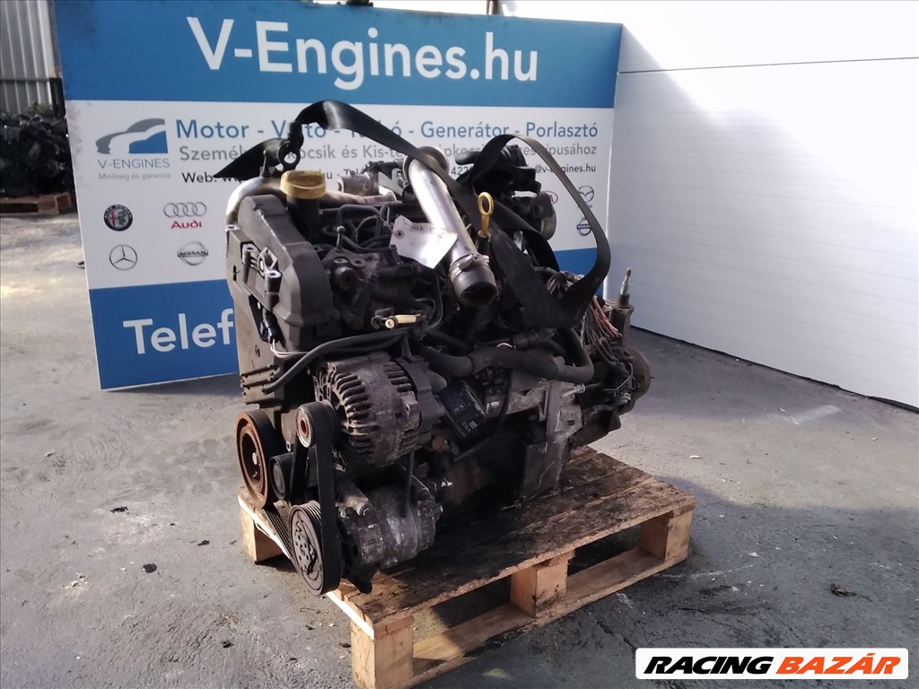 Renault Megane K9KG724 1.5 DCI bontott motor  1. kép